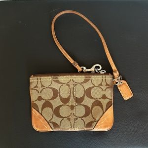 Coach Signature Small Wristlet In Khaki